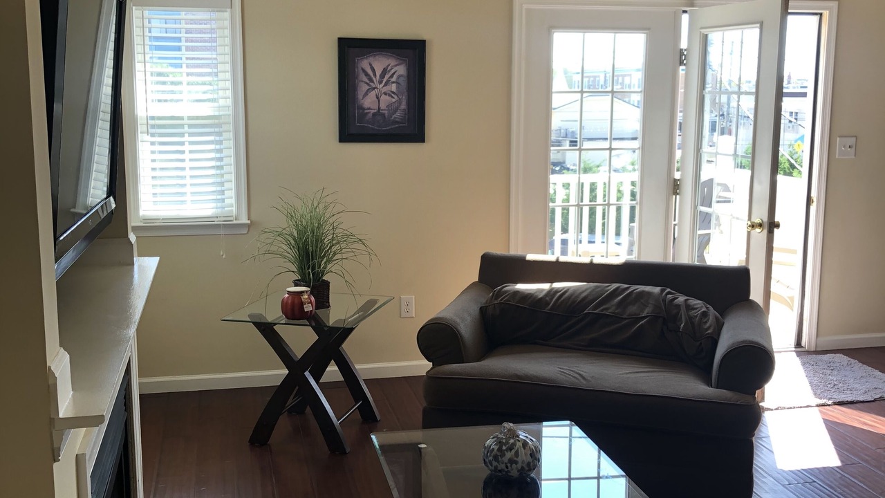 Photo of Livingroom in North End