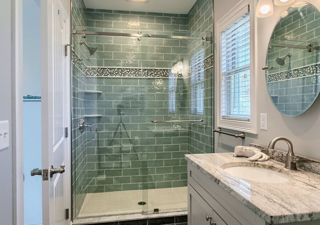 Photo of Bathroom in York Beach