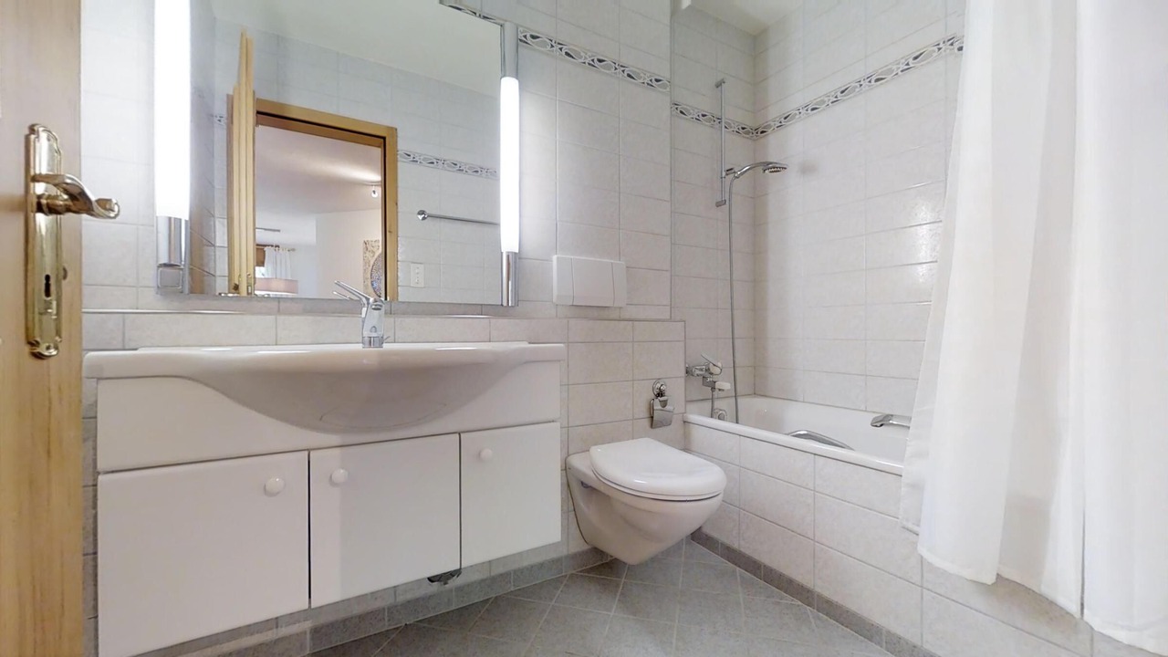 Photo of Bathroom in Maloja