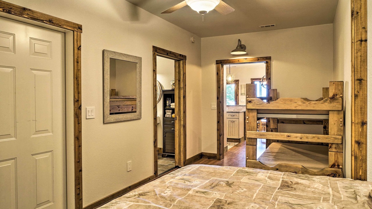 Photo of Bedroom in Garfield