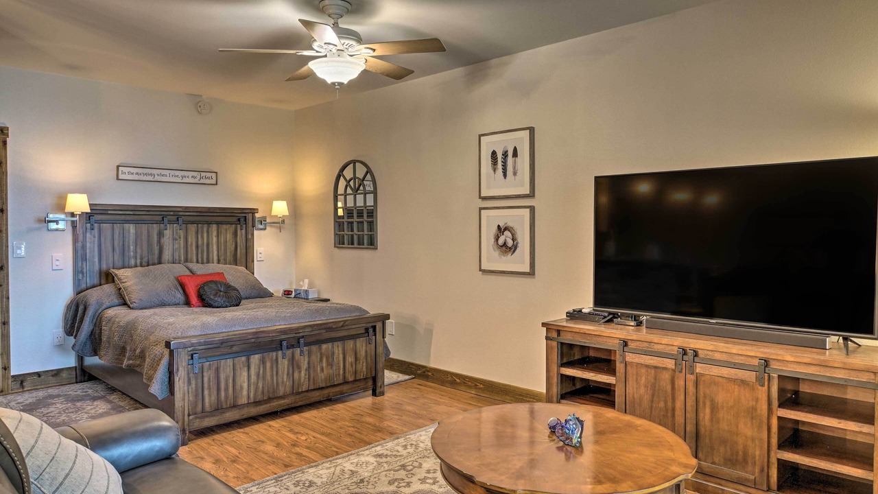 Photo of Bedroom in Garfield
