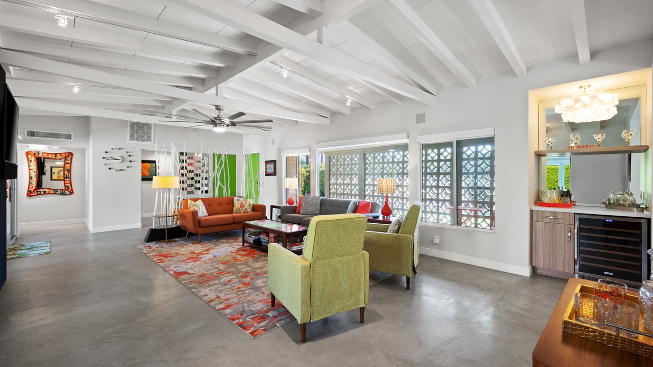 Photo of Livingroom in Tahquitz River Estates