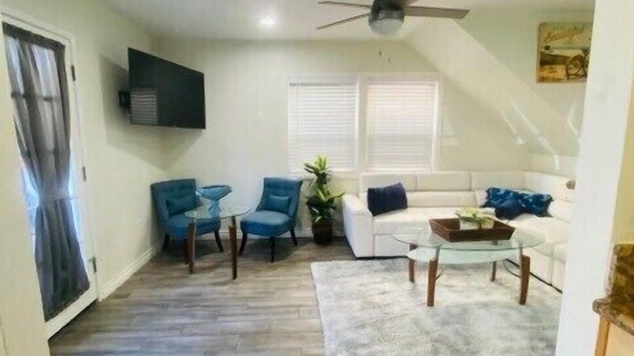 Photo of Livingroom in West Newport