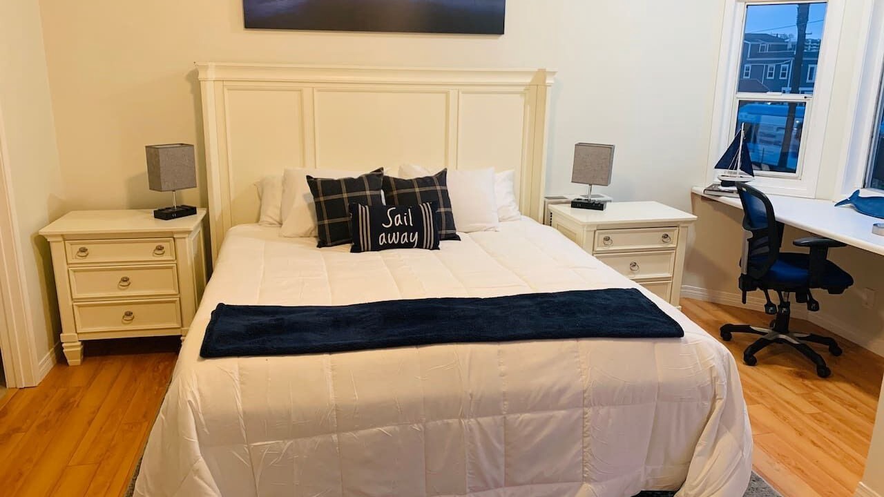 Photo of Bedroom in West Newport