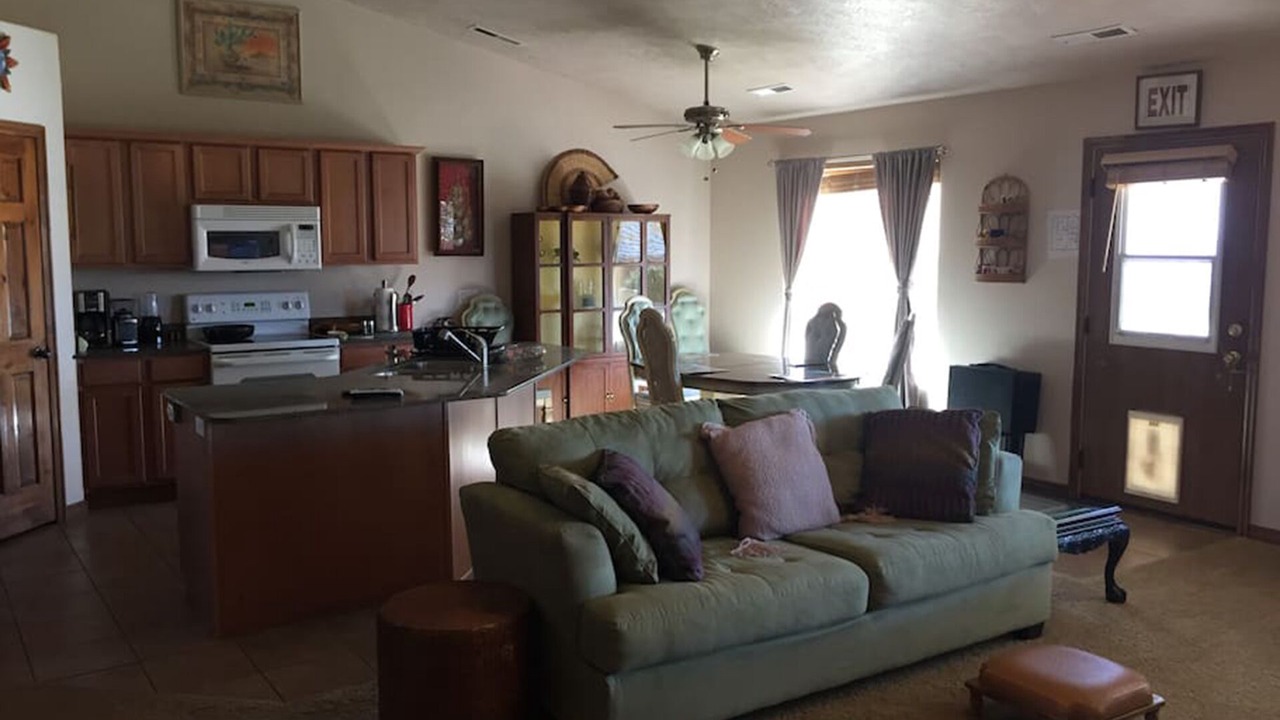 Photo of Livingroom in La Verkin