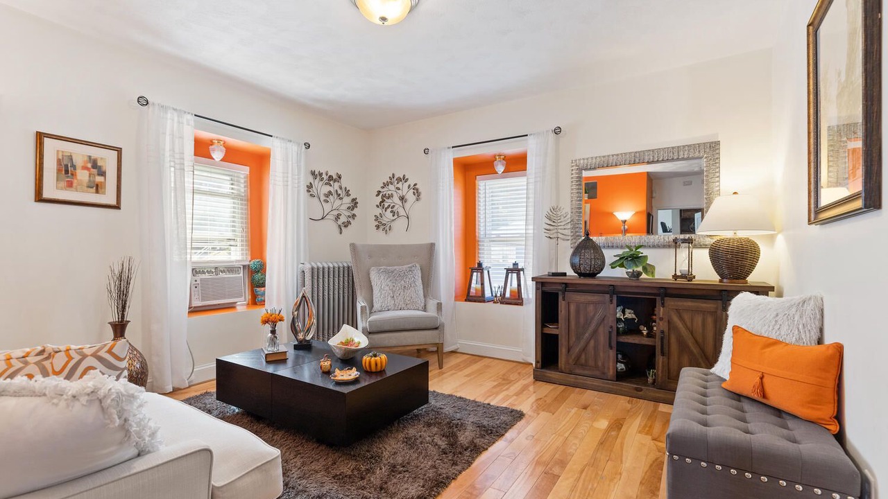 Photo of Livingroom in Revere