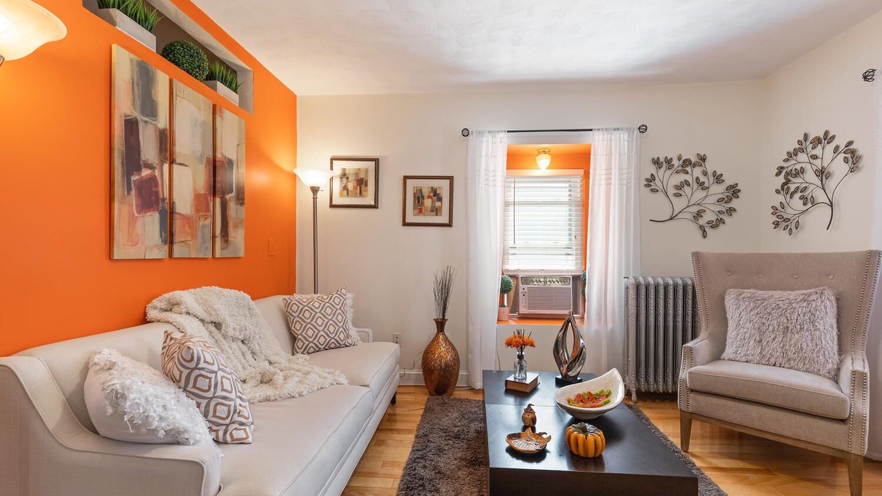 Photo of Livingroom in Revere