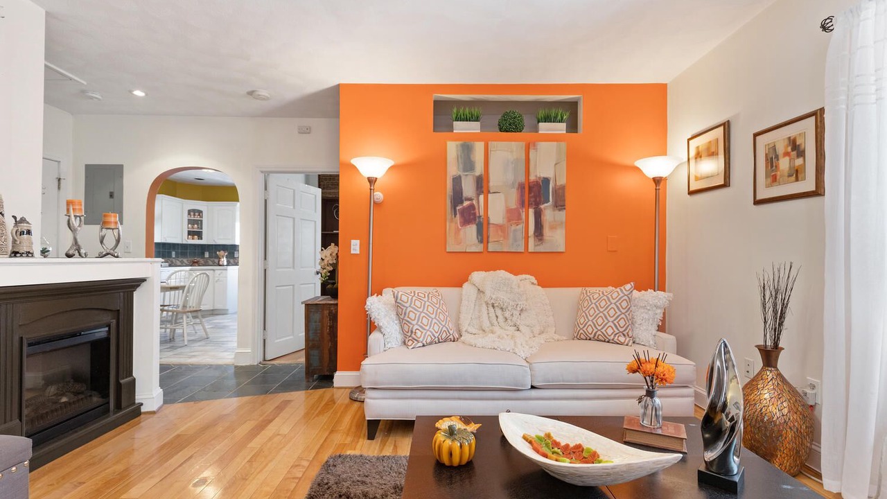Photo of Livingroom in Revere