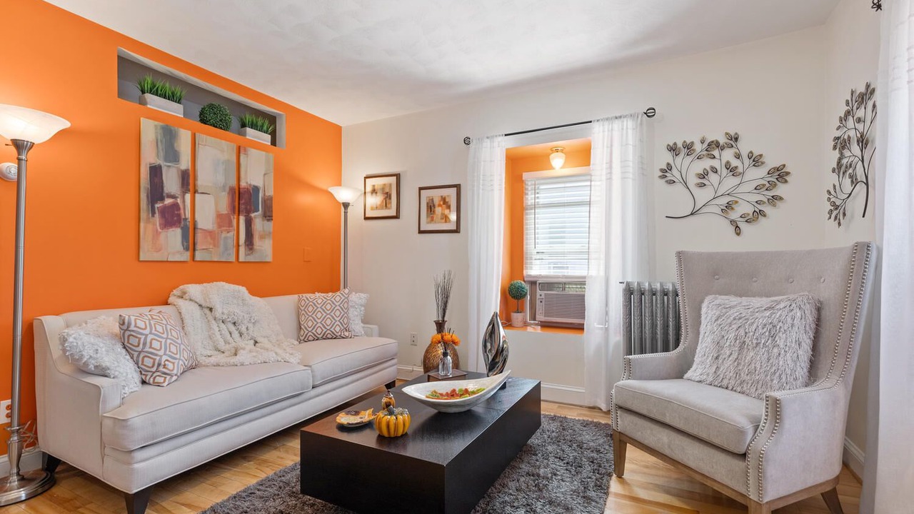 Photo of Livingroom in Revere