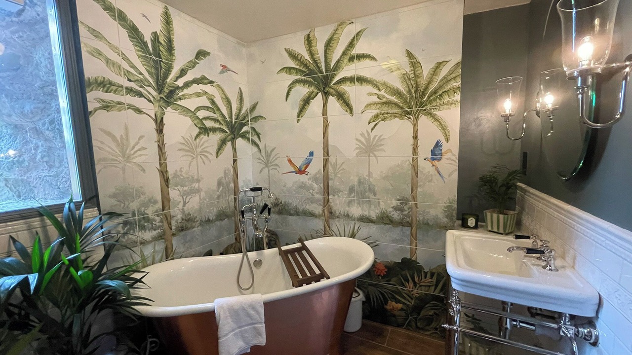 Photo of Bathroom in Chwilog