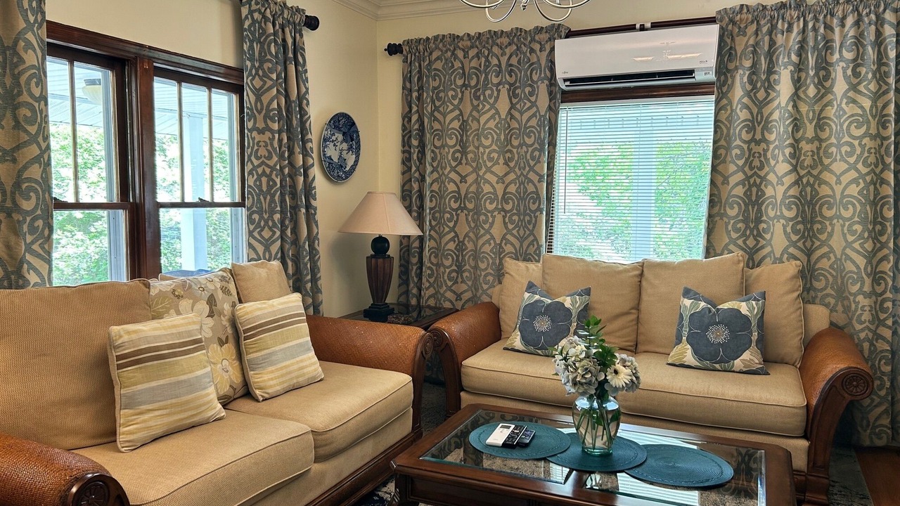 Photo of Livingroom in Mars Hill