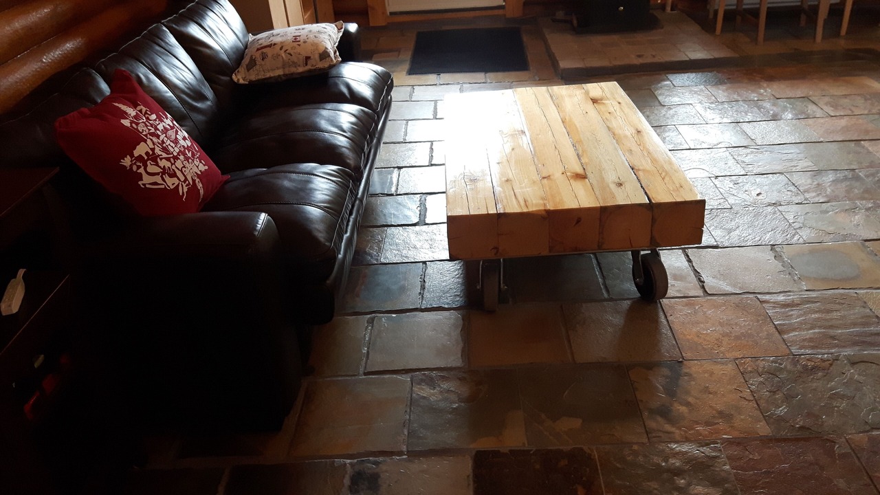Photo of Livingroom in Sundre