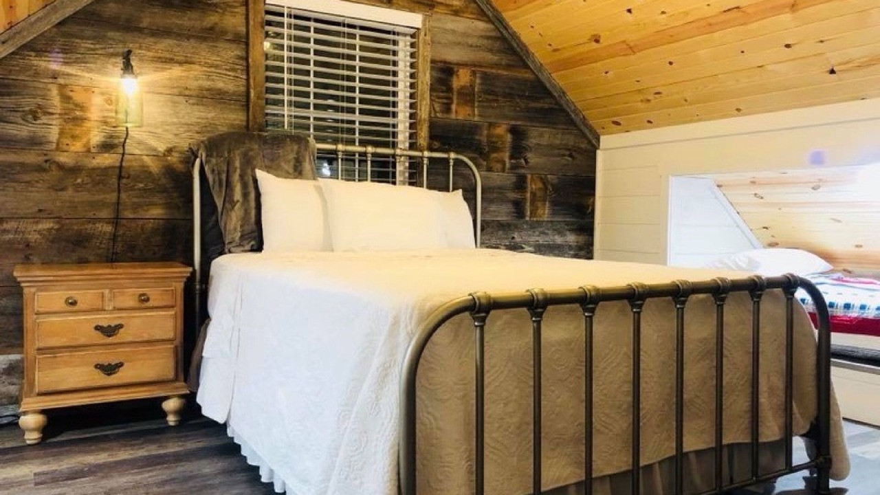 Photo of Bedroom in Mountain View