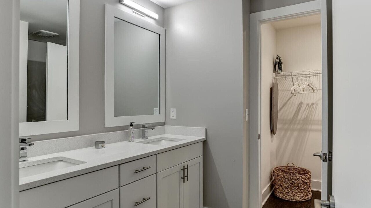 Photo of Bathroom in East End - Valley Street