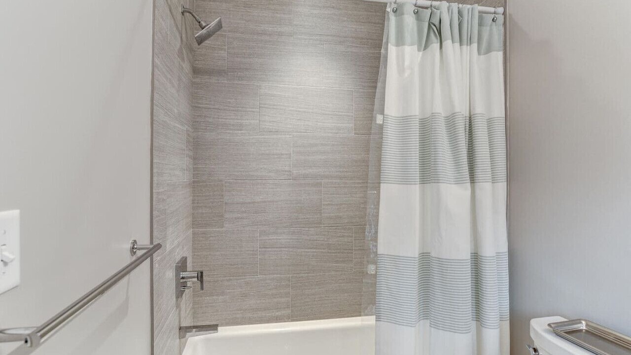 Photo of Bathroom in East End - Valley Street