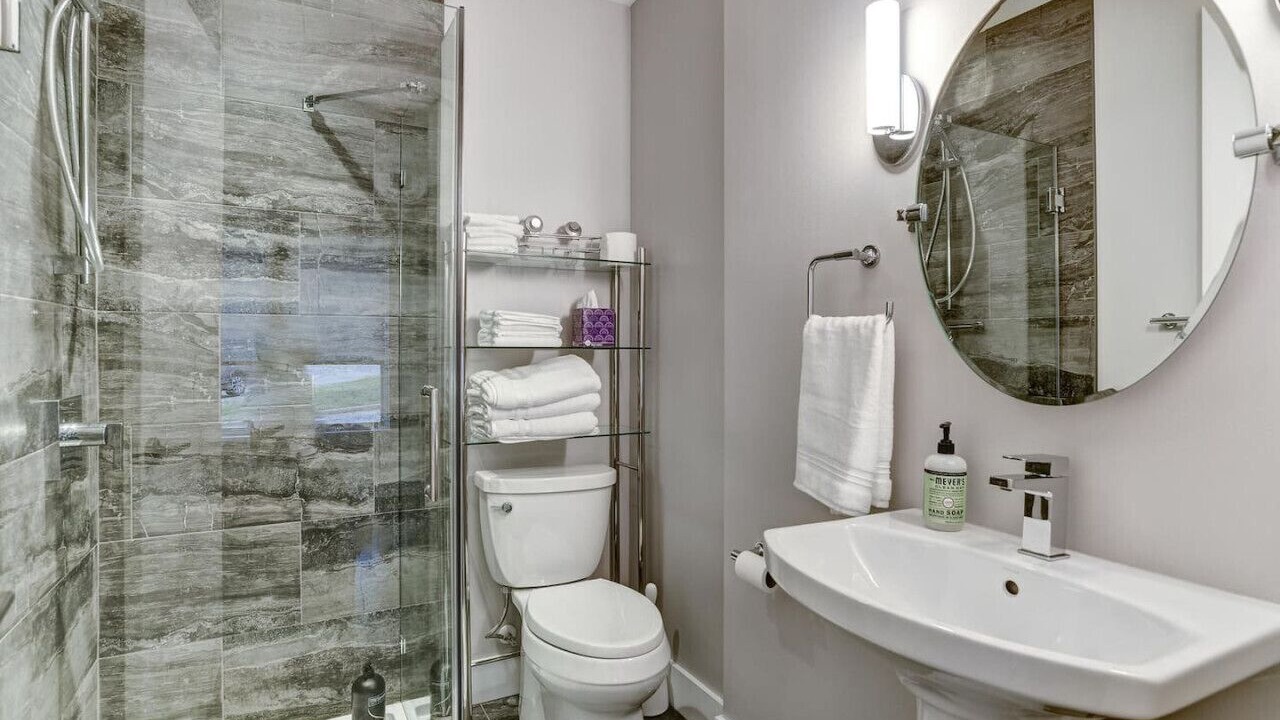 Photo of Bathroom in East End - Valley Street