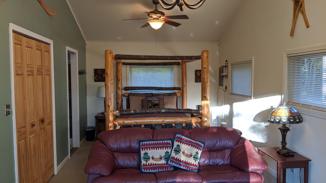 Photo of Livingroom in Au Train
