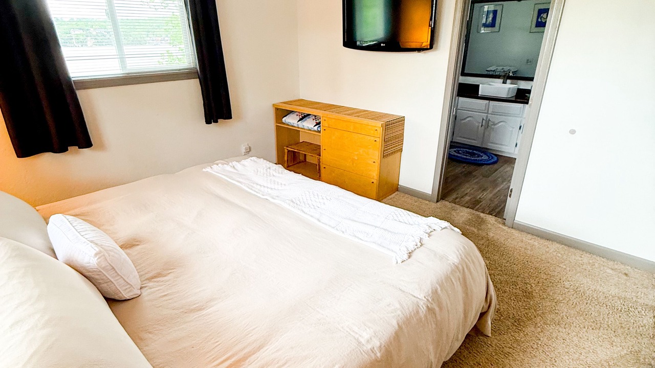 Photo of Bedroom in Roach