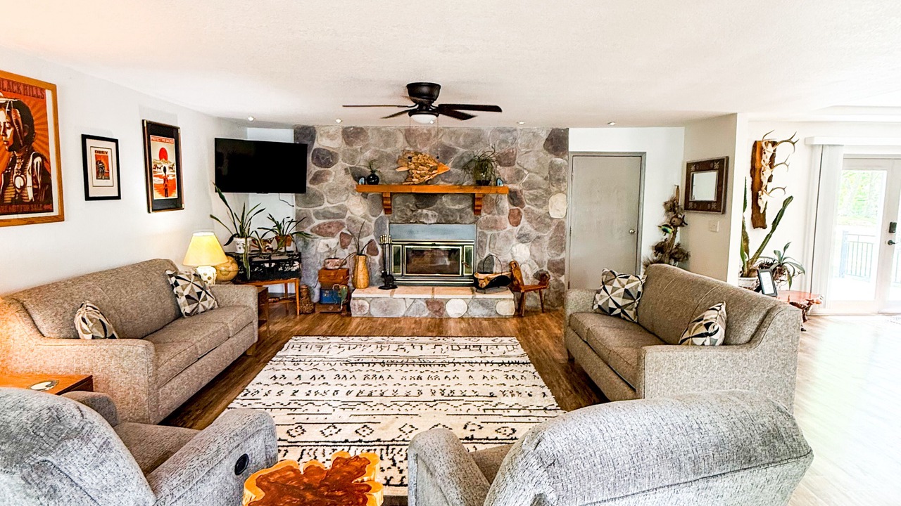 Photo of Livingroom in Roach