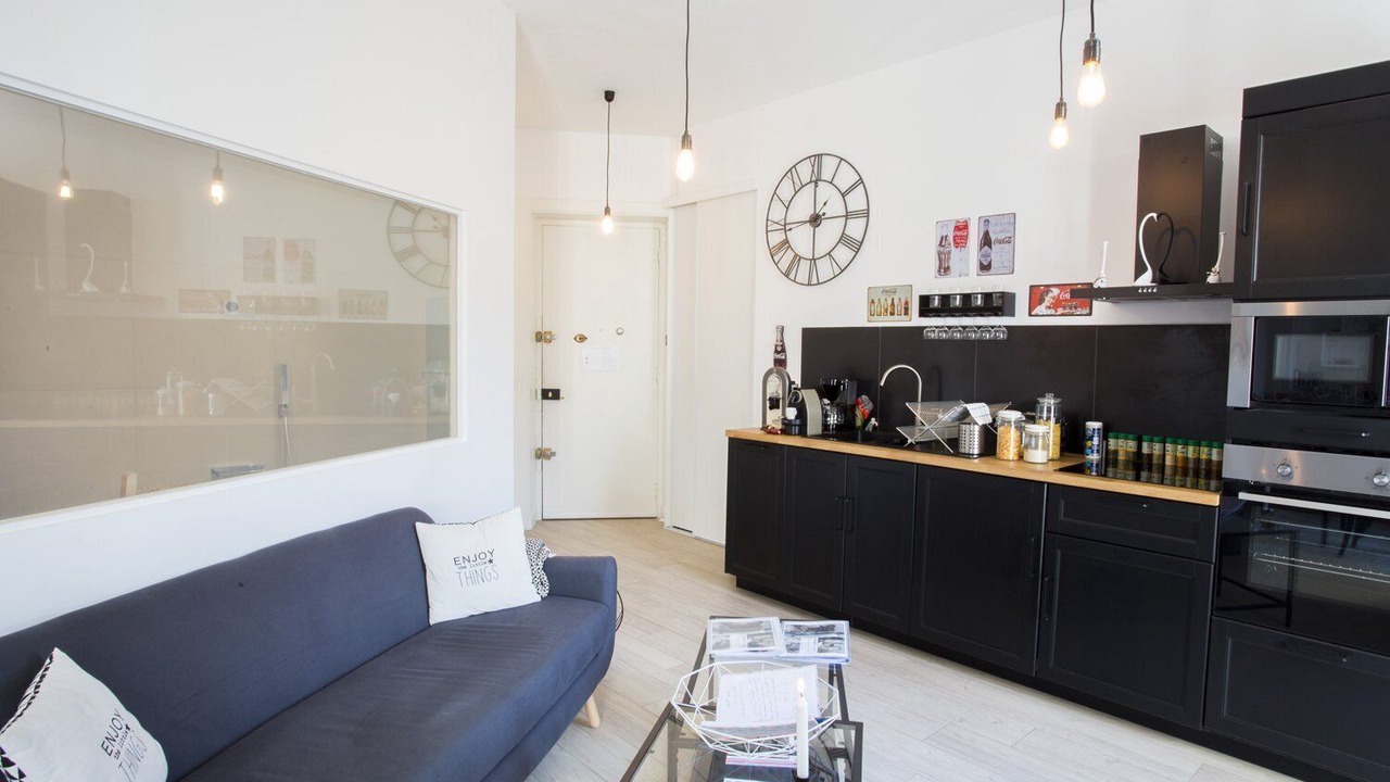 Photo of Livingroom in Voltaire - Saint Amour