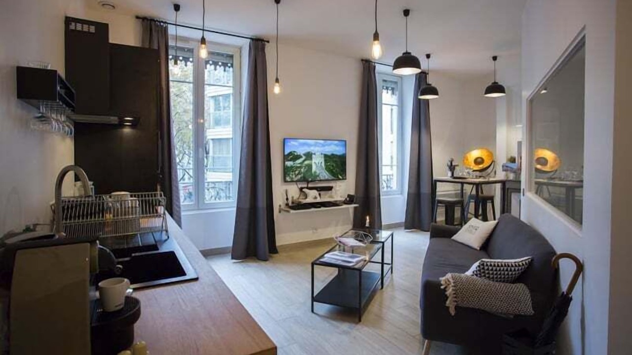 Photo of Livingroom in Voltaire - Saint Amour