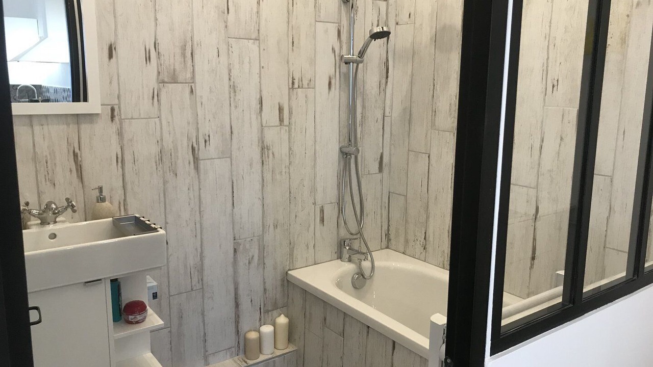 Photo of Bathroom in Part Dieu - Bir Hakeim