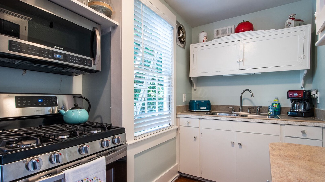 Photo of Kitchen in Summerville Historic District