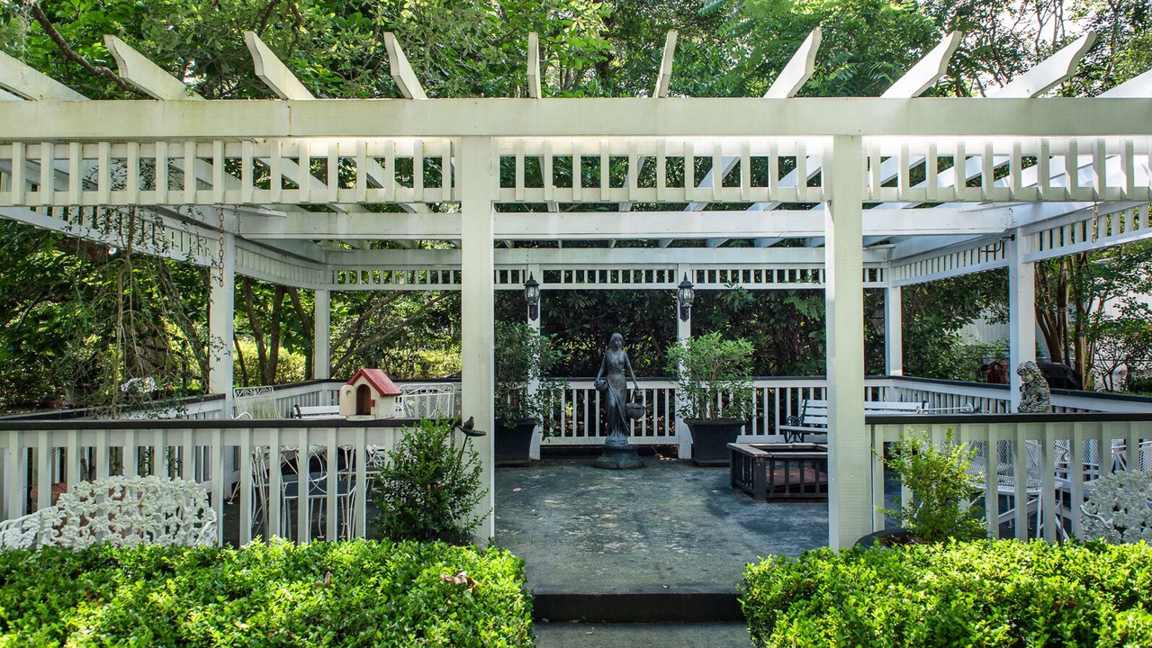 Photo of Outdoor in Summerville Historic District