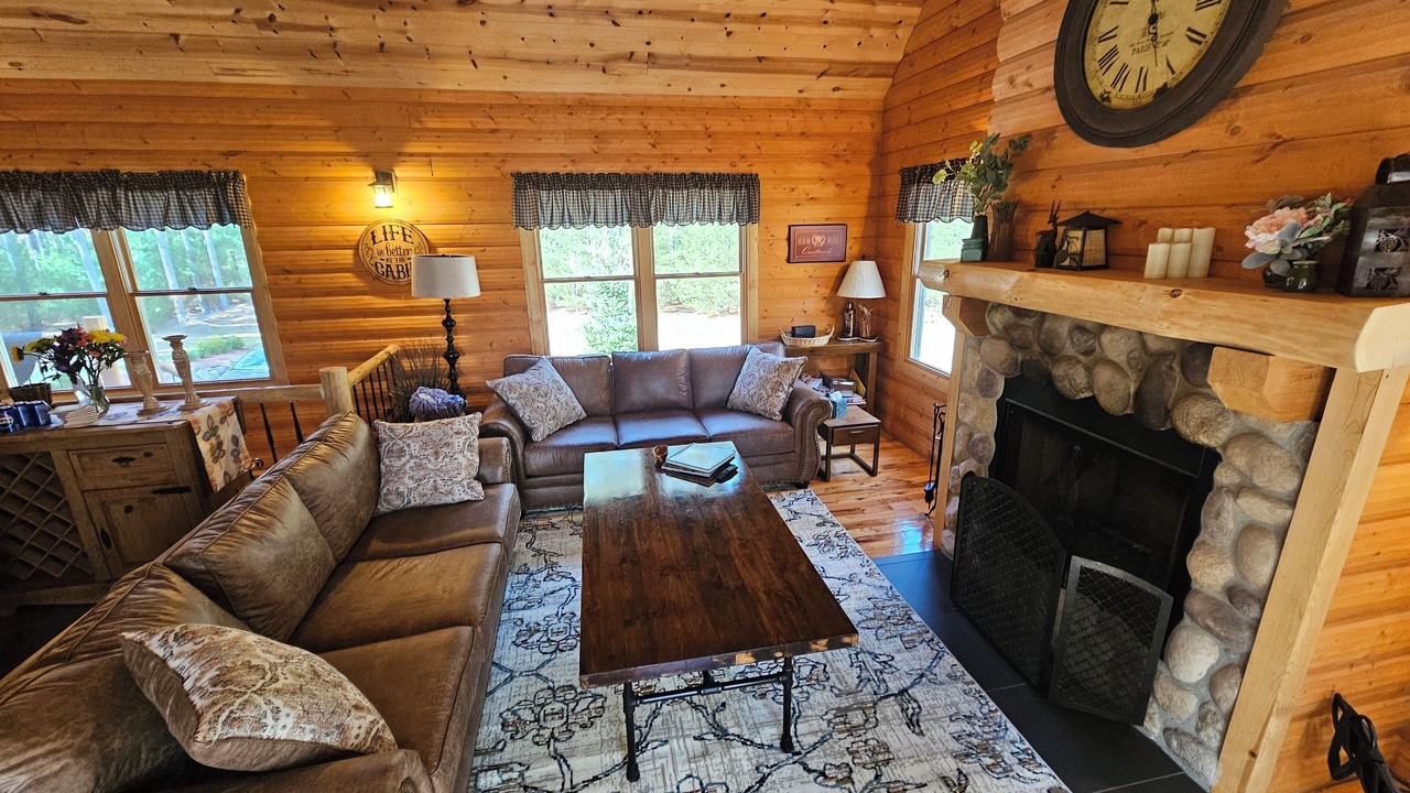 Photo of Livingroom in Adams