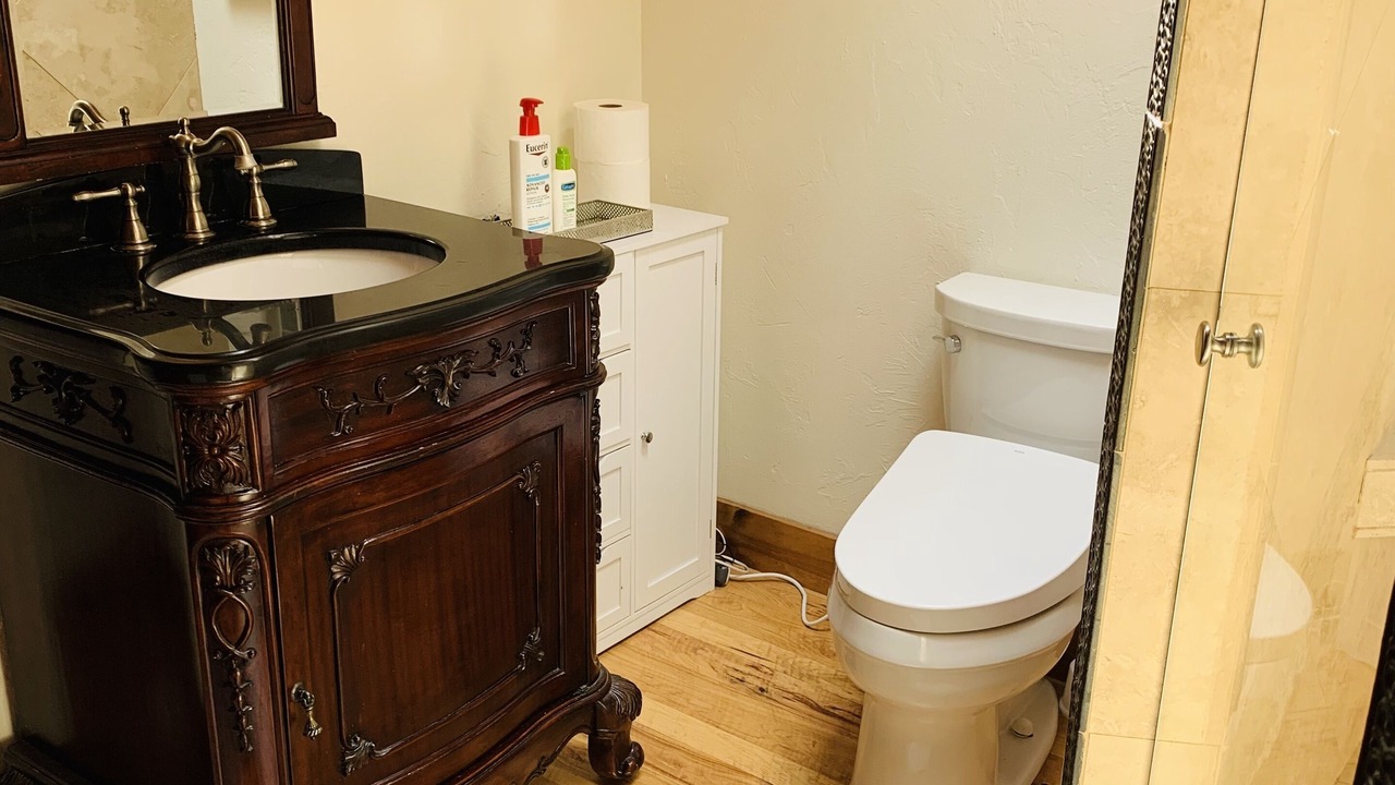 Photo of Bathroom in Red Top Meadows