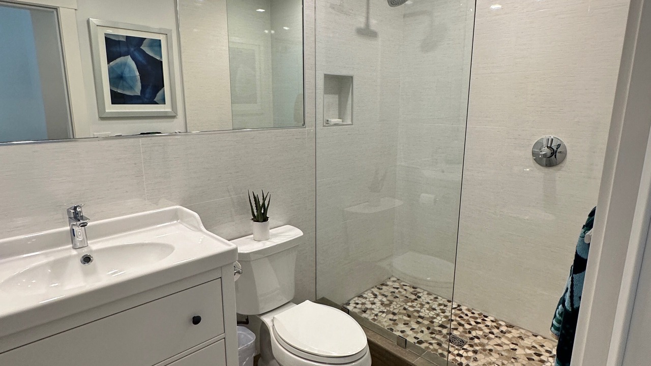 Photo of Bathroom in Islamorada