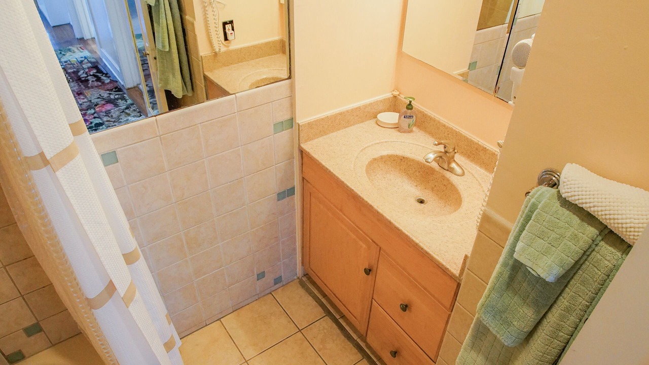 Photo of Bathroom in South Mission Beach