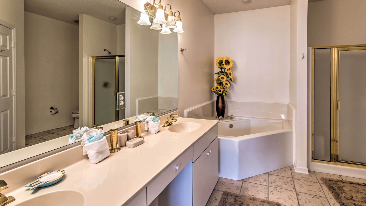 Photo of Bathroom in Red Hill