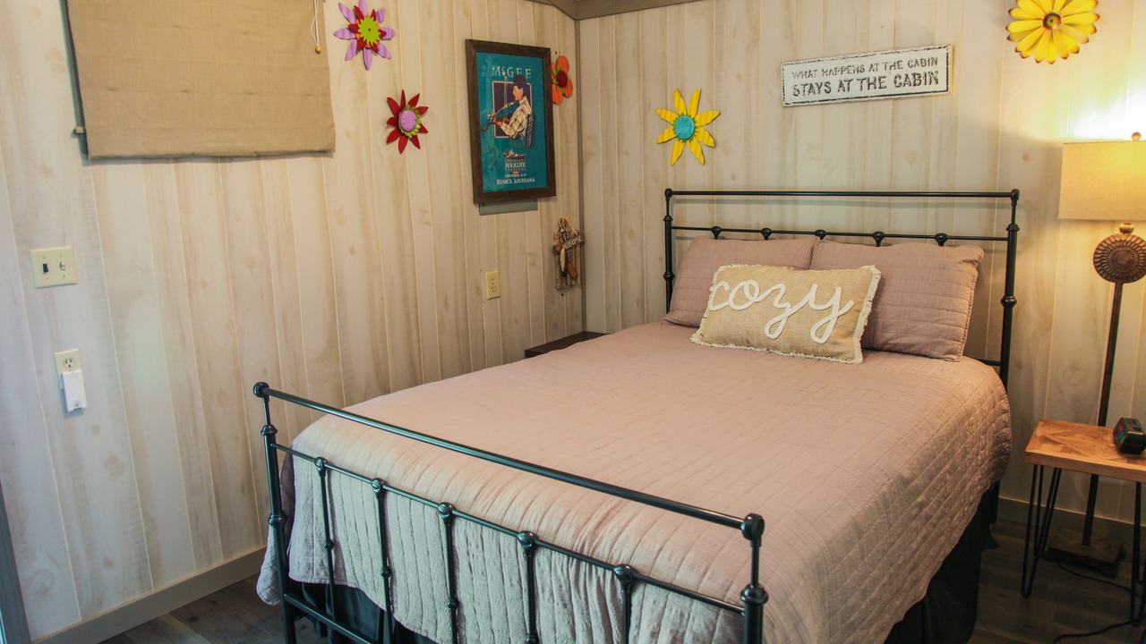 Photo of Bedroom in Dickson