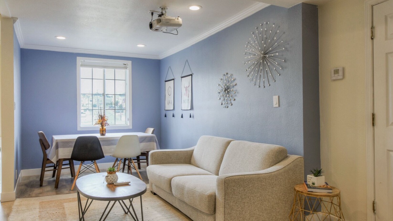 Photo of Livingroom in Outer Mission