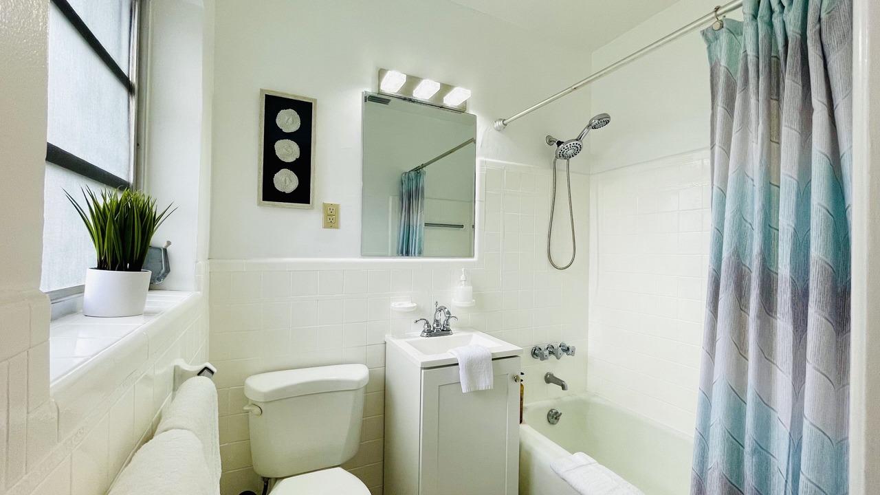 Photo of Bathroom in Dolphin Isles