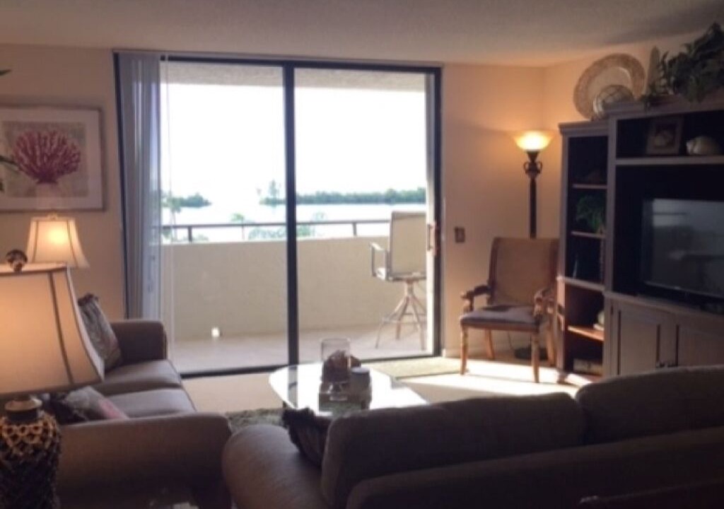 Photo of Livingroom in Hudson