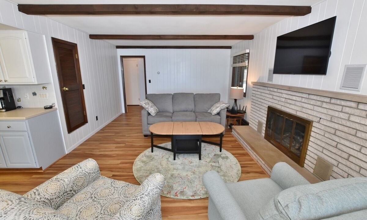 Photo of Livingroom in Suttons Bay