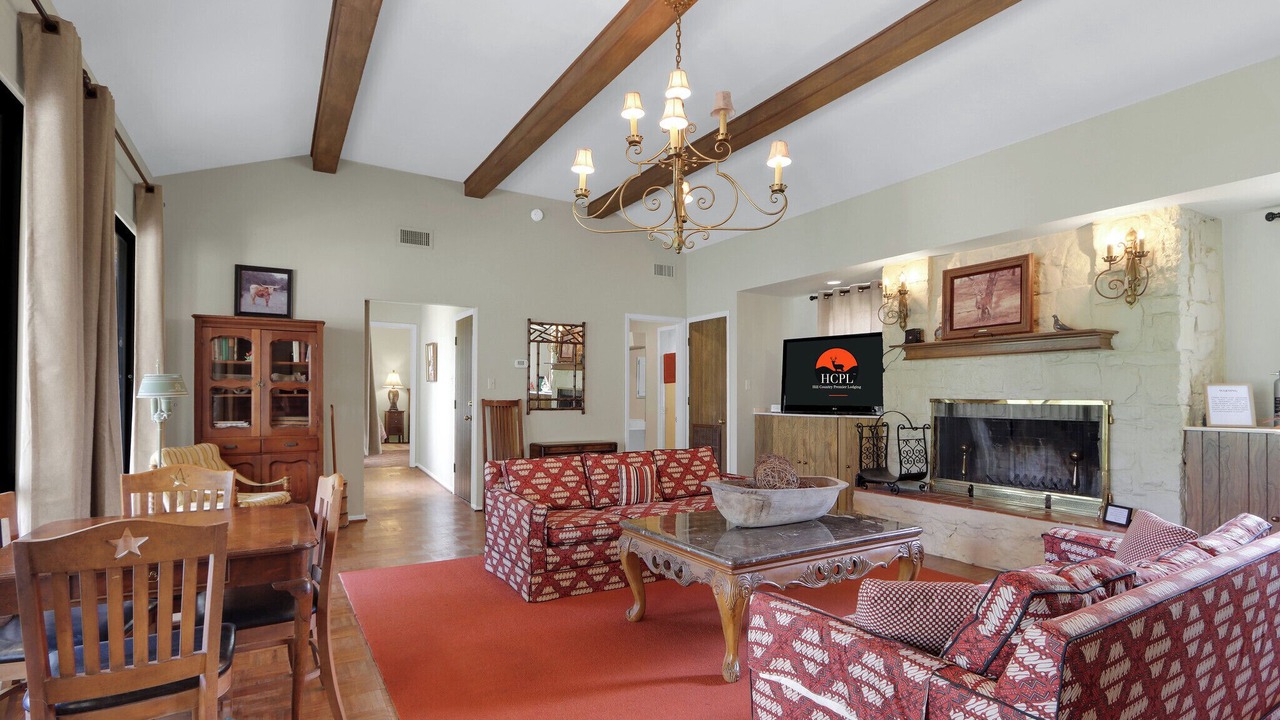 Photo of Livingroom in Spring Branch