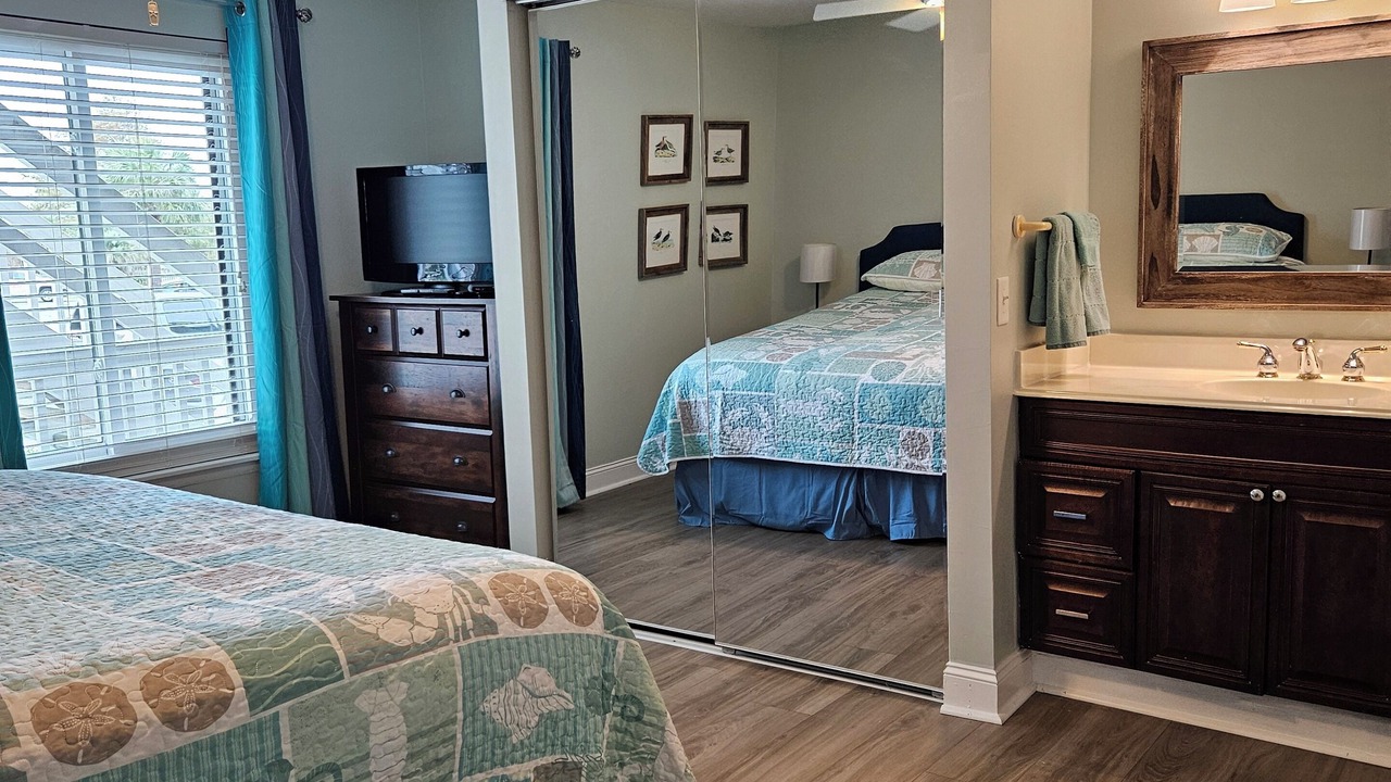 Photo of Bedroom in Beachwalk