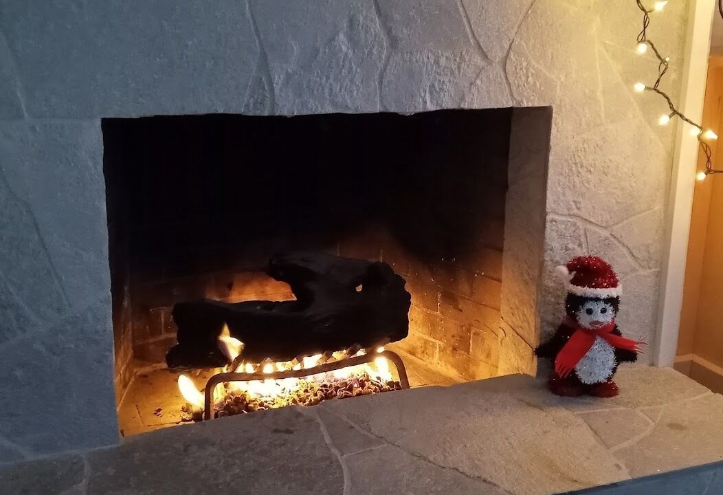 Photo of Livingroom in Downtown Monterey