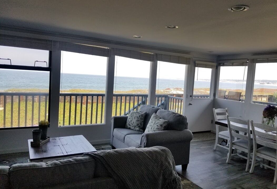 Photo of Livingroom in Downtown Monterey