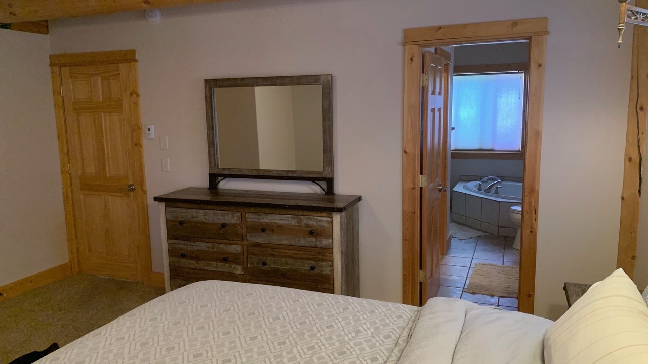 Photo of Bedroom in Star Valley Ranch