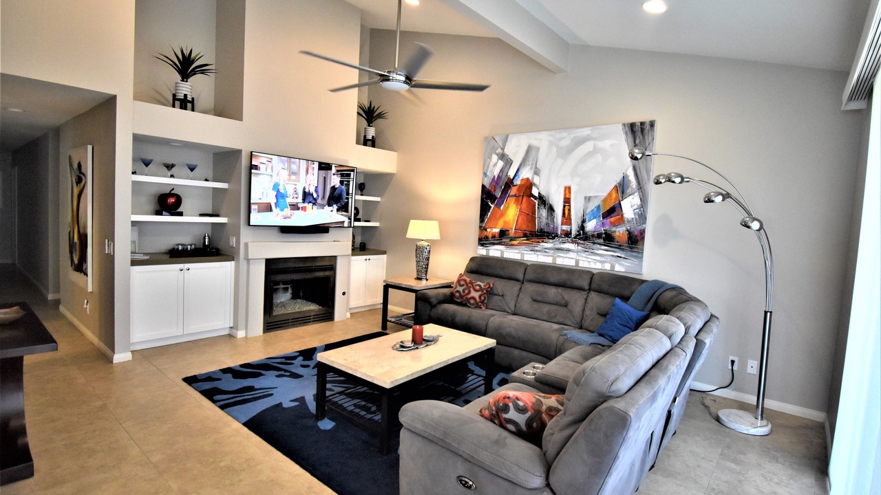 Photo of Livingroom in Palm Desert