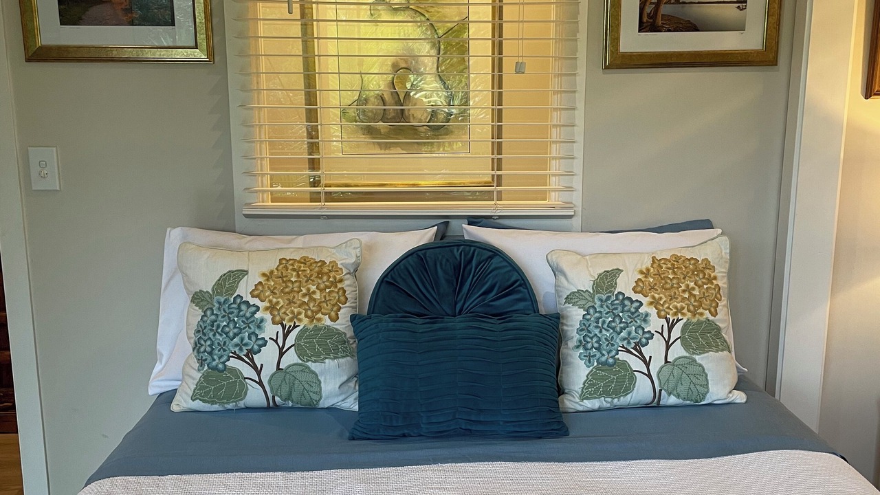 Photo of Bedroom in Tallai