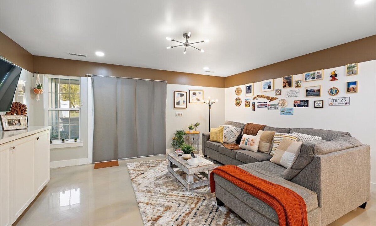 Photo of Livingroom in North Charleston