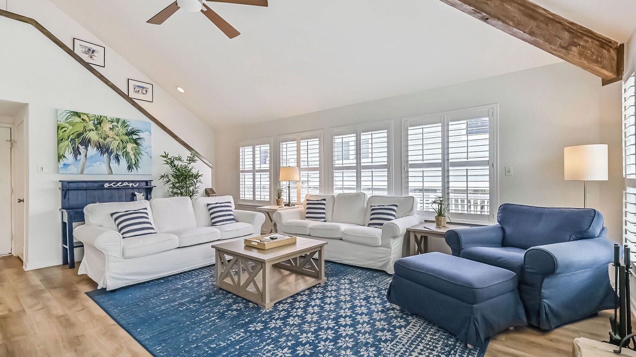 Photo of Livingroom in Pirates Beach