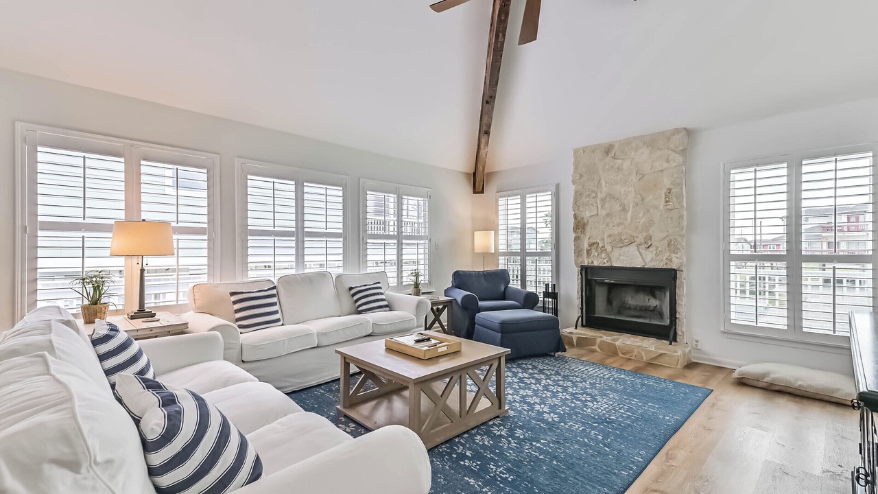 Photo of Bedroom in Pirates Beach