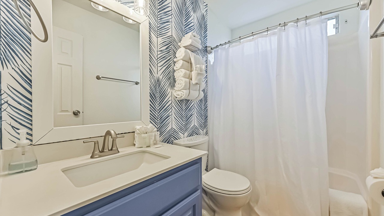 Photo of Bathroom in Pirates Beach