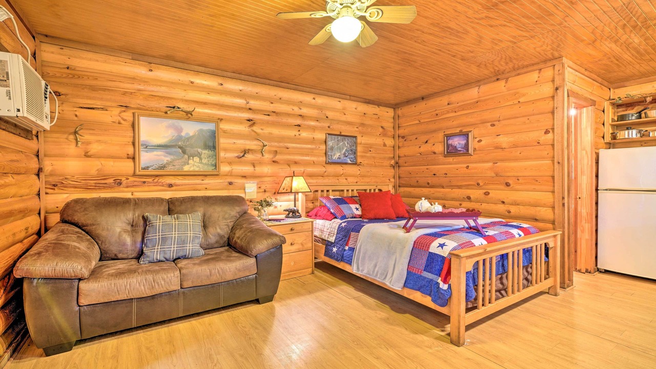 Photo of Livingroom in Davis